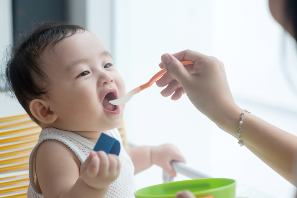 赤ちゃんの食事